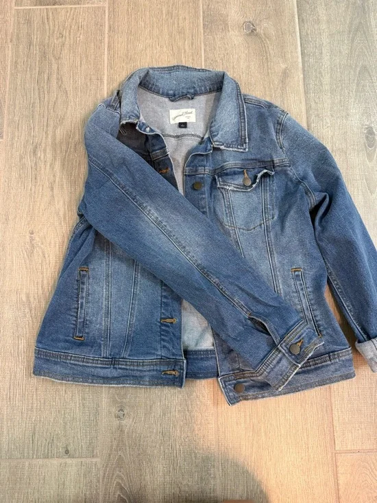 Universal Thread Blue Denim Jean Jacket - Picture 4 of 5